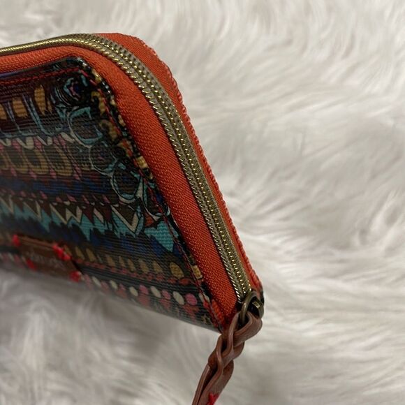 Sakroots Elephant Print Zip Around Wallet - Picture 4 of 16